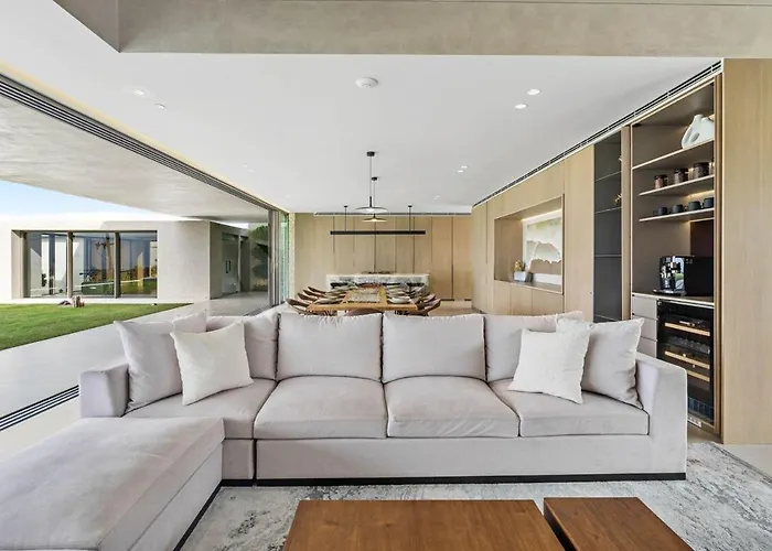 別荘 Rumah Ardjuno - 3br Quiet Luxury Hillside Retreat With Ocean & Mountain View