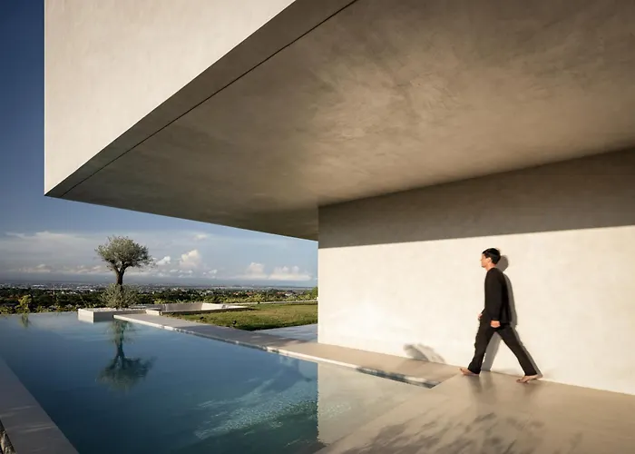 Rumah Ardjuno - 3br Quiet Luxury Hillside Retreat With Ocean & Mountain View *