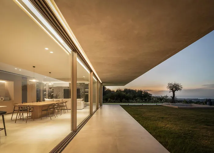 別荘 Rumah Ardjuno - 3br Quiet Luxury Hillside Retreat With Ocean & Mountain View ジンバラン