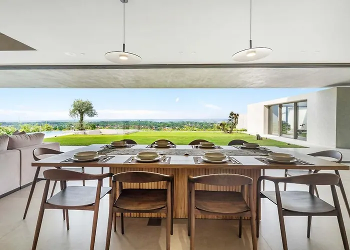 Rumah Ardjuno - 3br Quiet Luxury Hillside Retreat With Ocean & Mountain View *