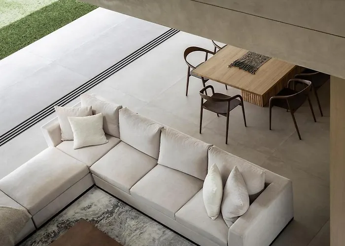 Rumah Ardjuno - 3br Quiet Luxury Hillside Retreat With Ocean & Mountain View 別荘 *