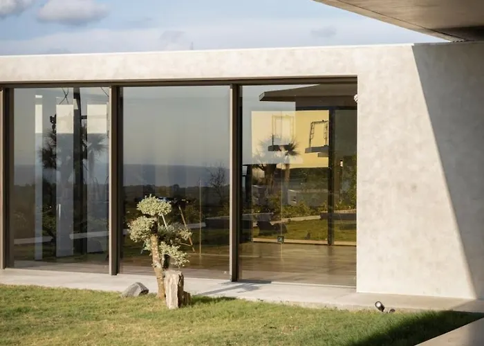 Rumah Ardjuno - 3br Quiet Luxury Hillside Retreat With Ocean & Mountain View * ジンバラン